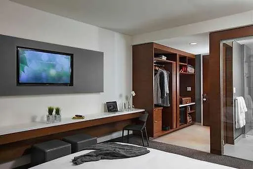 Mere Hotel Winnipeg